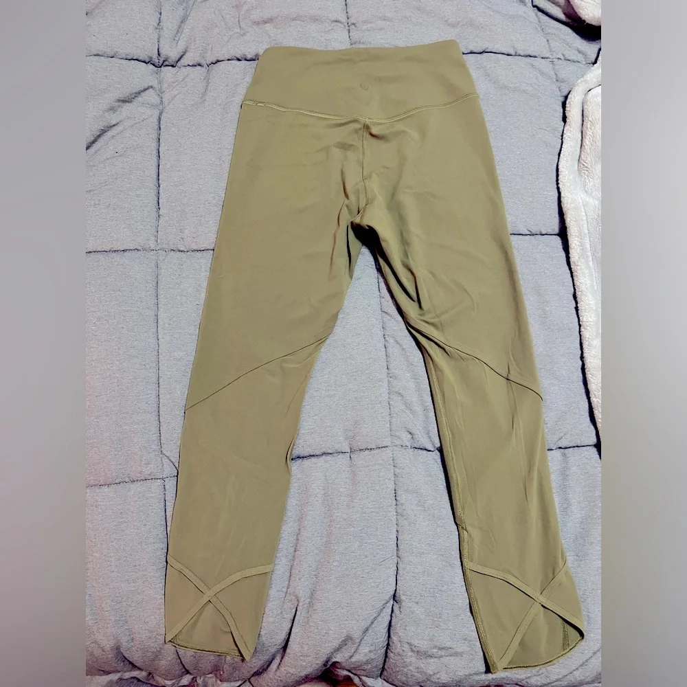 Lululemon Nulu and Criss-Cross High-Rise Crop 23” size 6 - Picture 2 of 10